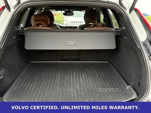 Certified 2023 Volvo XC60 B5 Plus w/ Climate Package AWD/4WD image 37