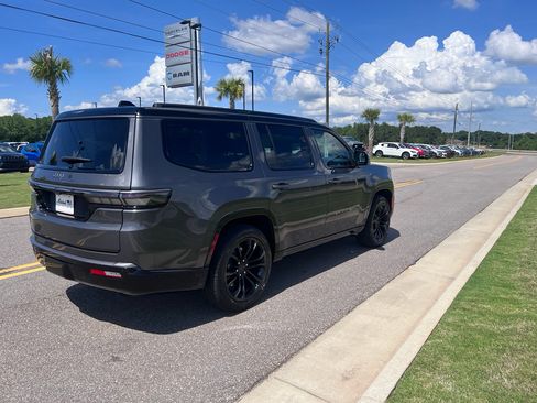 New 2026 Jeep Grand Wagoneer Summit AWD/4WD image 7