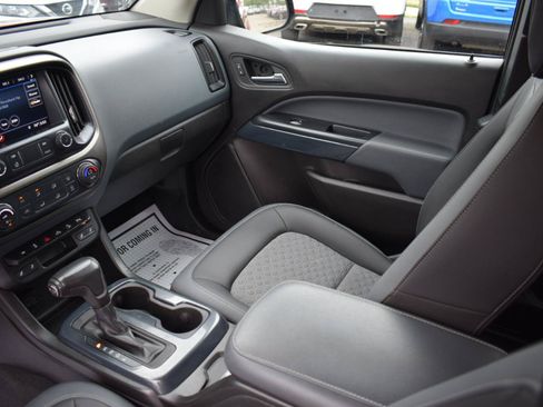 Used 2021 Chevrolet Colorado Z71 AWD/4WD image 19
