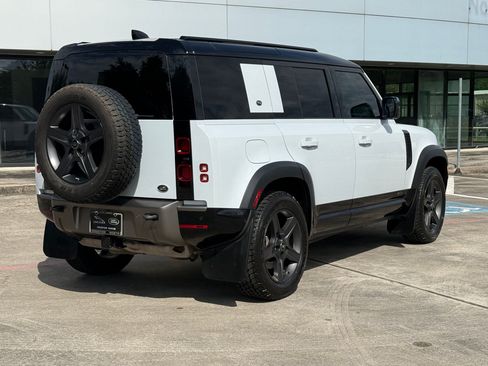 Used 2021 Land Rover Defender 110 X-Dynamic SE AWD/4WD image 9