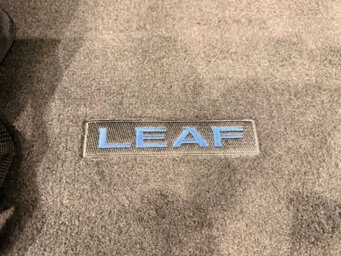 Used 2016 Nissan Leaf SV FWD image 29