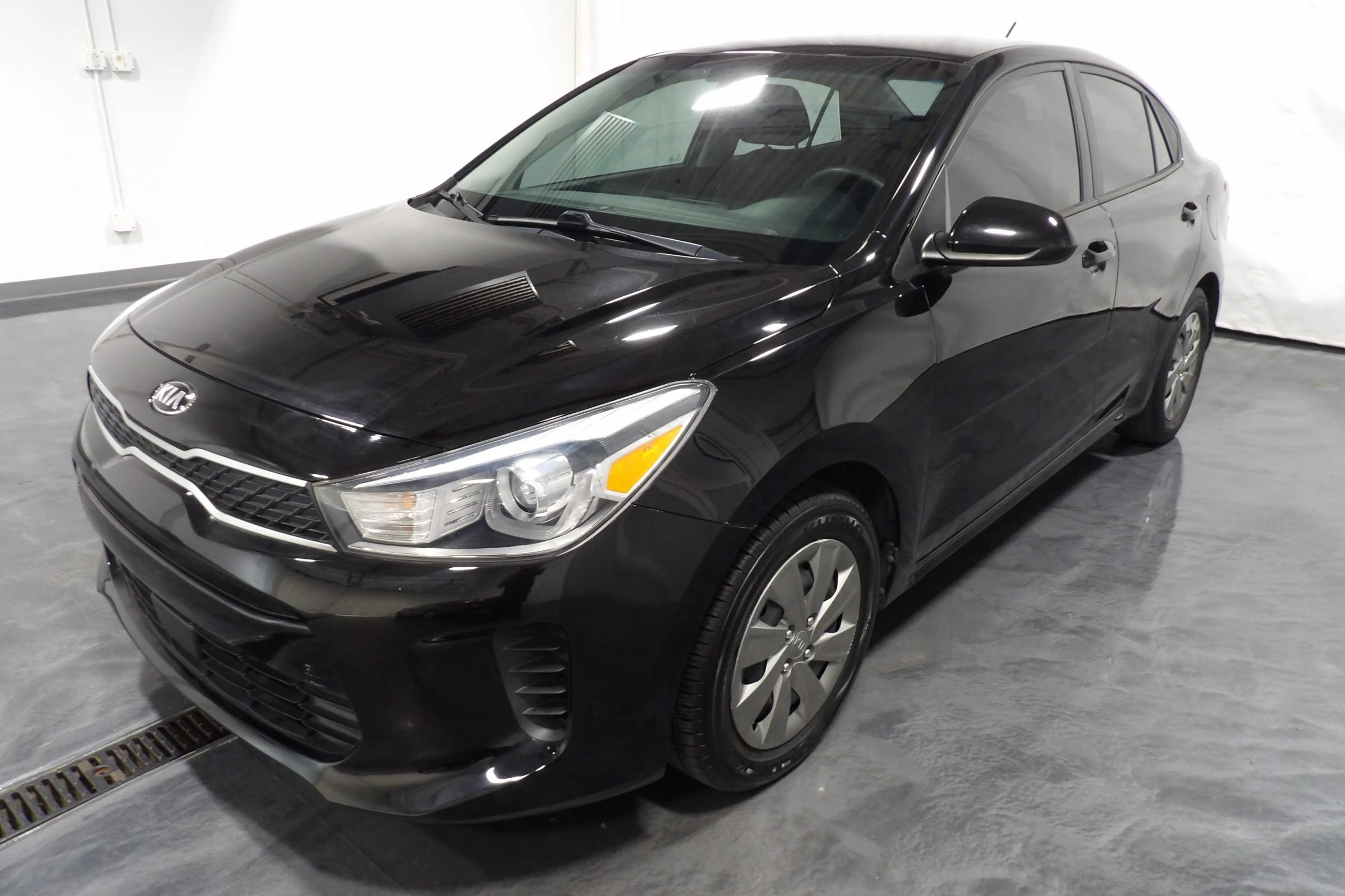 Used 2020 Kia Rio S FWD image 3