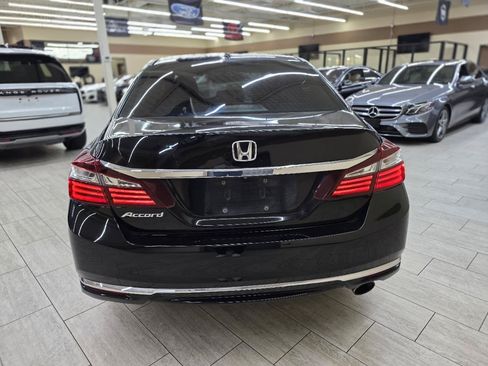 Used 2017 Honda Accord EX-L image 6