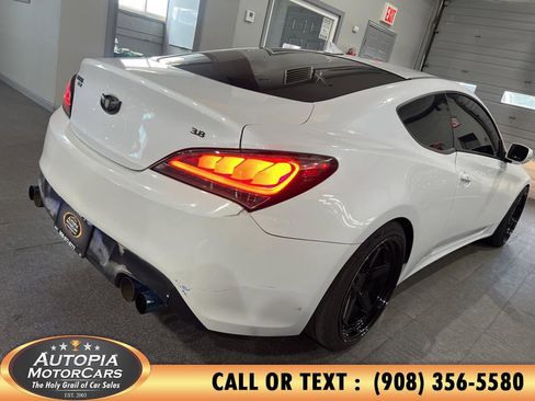 Used 2016 Hyundai Genesis 3.8 image 24
