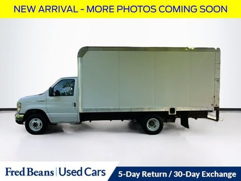 Used 2017 Ford E-350 and Econoline 350 Super Duty RWD image 5