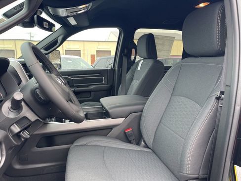 New 2025 RAM 2500 Big Horn AWD/4WD image 16