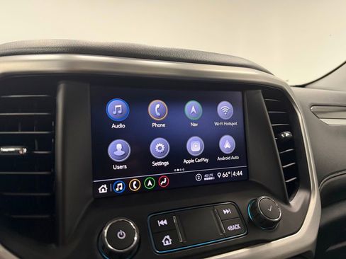 Used 2020 GMC Acadia SLT image 19