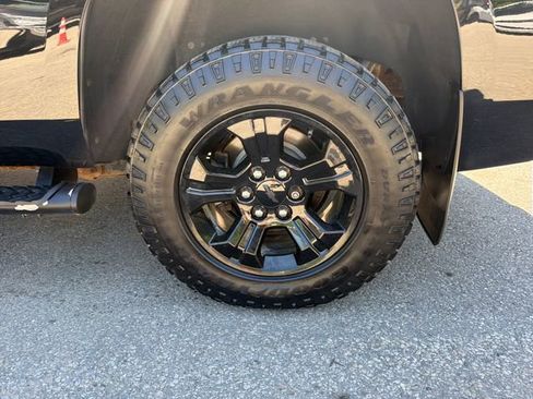 Used 2017 Chevrolet Tahoe LT AWD/4WD image 34