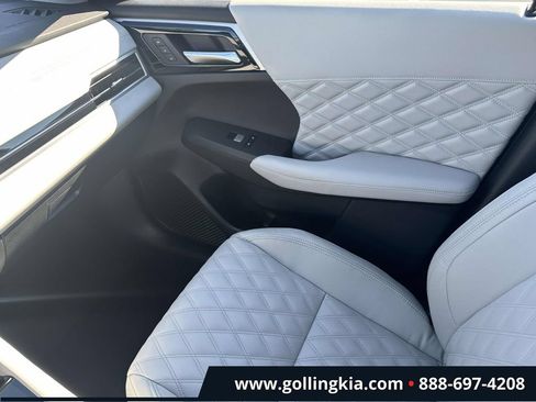 Used 2023 Mitsubishi Outlander SEL AWD/4WD image 32