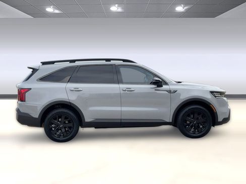 Used 2022 Kia Sorento S image 8