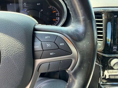Used 2021 Jeep Grand Cherokee Overland AWD/4WD image 11