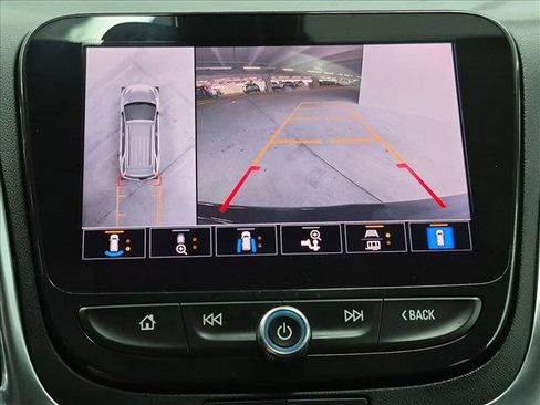Used 2022 Chevrolet Equinox Premier FWD image 13