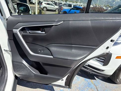 Used 2021 Toyota RAV4 XLE AWD/4WD image 15
