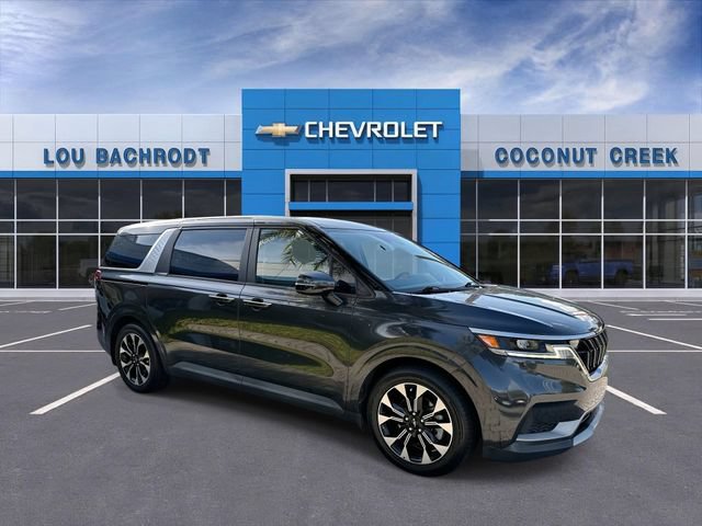 Used 2023 Kia Carnival EX w/ Paint Protection Package FWD image 2