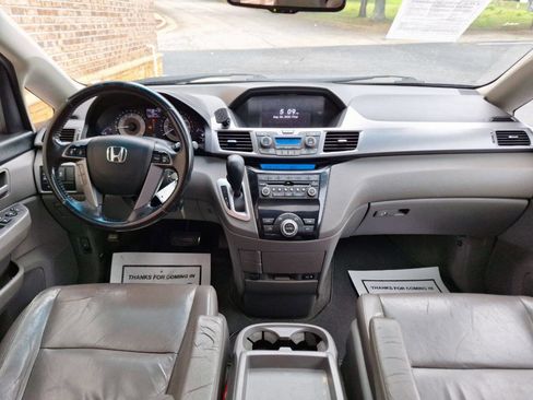 Used 2011 Honda Odyssey EX-L image 16