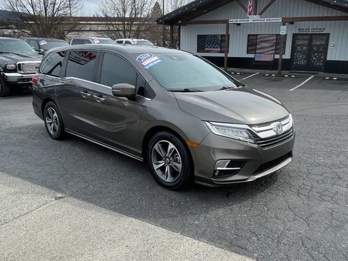 Used 2018 Honda Odyssey Touring image 8
