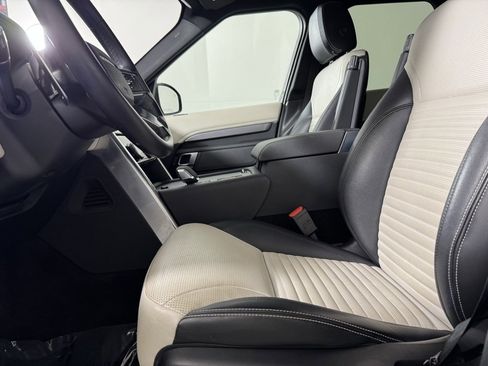 Used 2021 Land Rover Discovery S R-Dynamic image 12