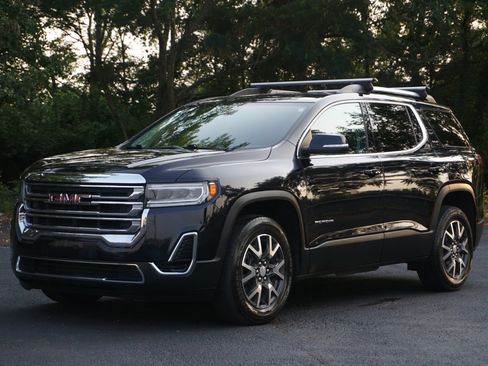 Used 2021 GMC Acadia SLE w/ Driver Convenience Package FWD image 1