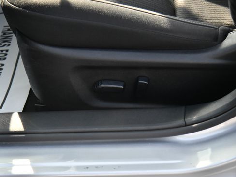 Used 2024 Nissan Altima 2.5 SV image 16