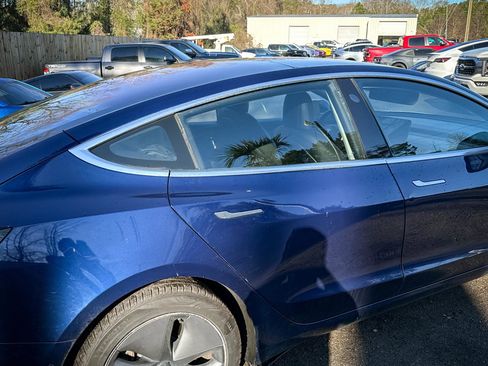 Used 2018 Tesla Model 3 Long Range image 12