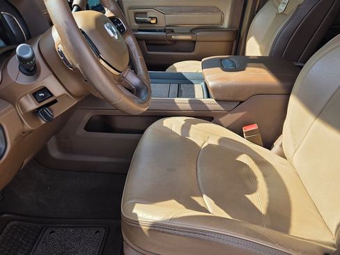 Used 2024 RAM 3500 Limited w/ Towing Technology Group image 17