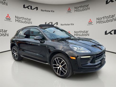 Used 2022 Porsche Macan AWD/4WD image 7