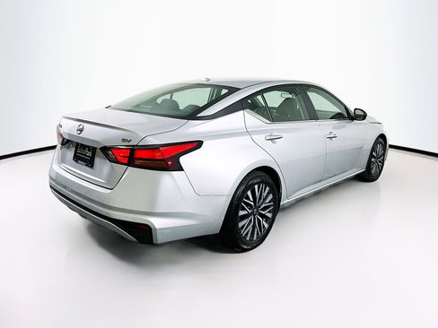 Used 2024 Nissan Altima 2.5 SV image 9