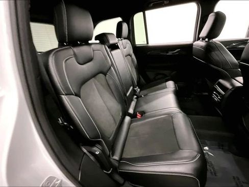 Used 2023 Jeep Grand Cherokee Altitude AWD/4WD image 25