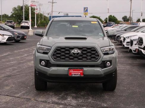 Certified 2023 Toyota Tacoma TRD Sport w/ TRD Premium Sport Package AWD/4WD image 4
