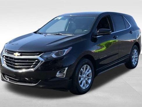 Used 2019 Chevrolet Equinox LT w/ Driver Convenience Package FWD image 4
