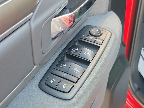 Used 2017 RAM 1500 Big Horn RWD image 18