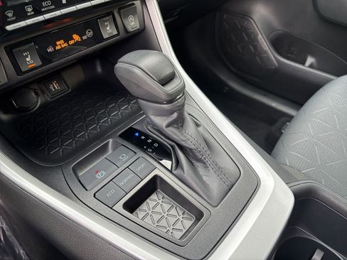 Used 2025 Toyota RAV4 XLE w/ Weather Package image 36