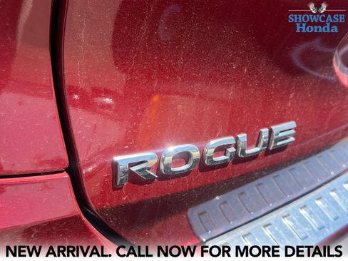 Used 2019 Nissan Rogue SV w/ Sun & Sound Touring Package AWD/4WD image 8
