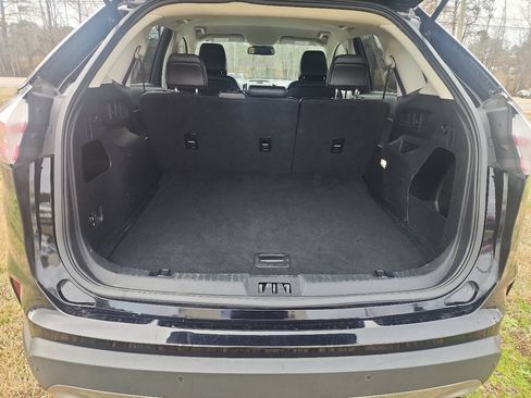 Used 2020 Ford Edge SEL FWD image 12