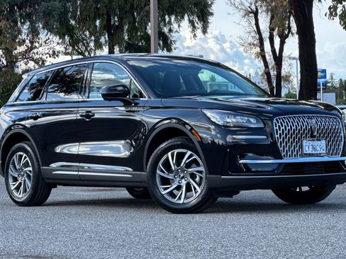 Used 2025 Lincoln Corsair FWD w/ Equipment Group 101A image 2