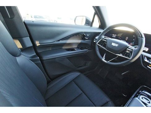 New 2026 Cadillac Lyriq Sport image 7