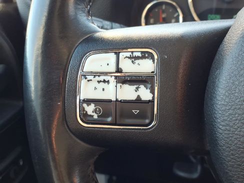 Certified 2018 Jeep Wrangler Unlimited Sport S image 19