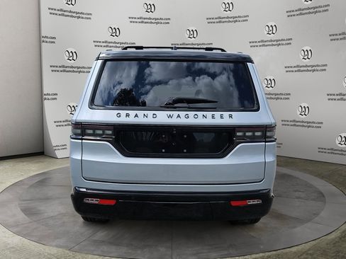 Used 2024 Jeep Grand Wagoneer Series II w/ Quick Order Packagew 28T AWD/4WD image 4