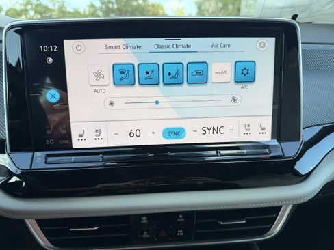 New 2026 Volkswagen Atlas Cross Sport SEL Premium R-Line image 21