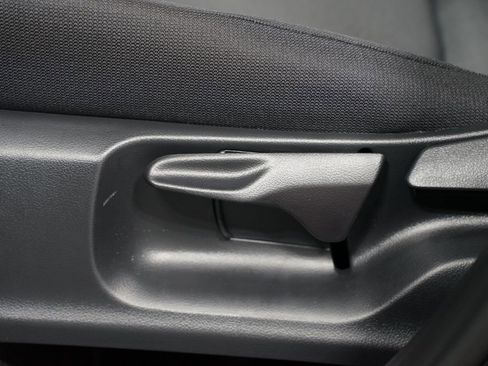 Certified 2026 Toyota Corolla Cross LE w/ Moonroof Package FWD image 32