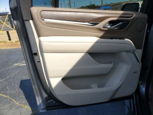 Used 2021 GMC Yukon XL Denali image 11