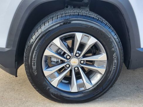 Used 2026 Chevrolet Equinox LT FWD image 17