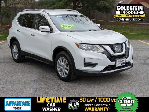Used 2017 Nissan Rogue SV AWD/4WD image 1