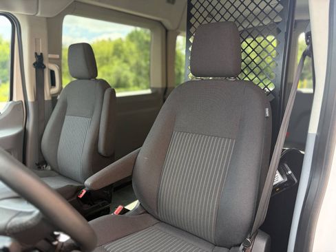 Used 2015 Ford Transit 150 XLT RWD image 13