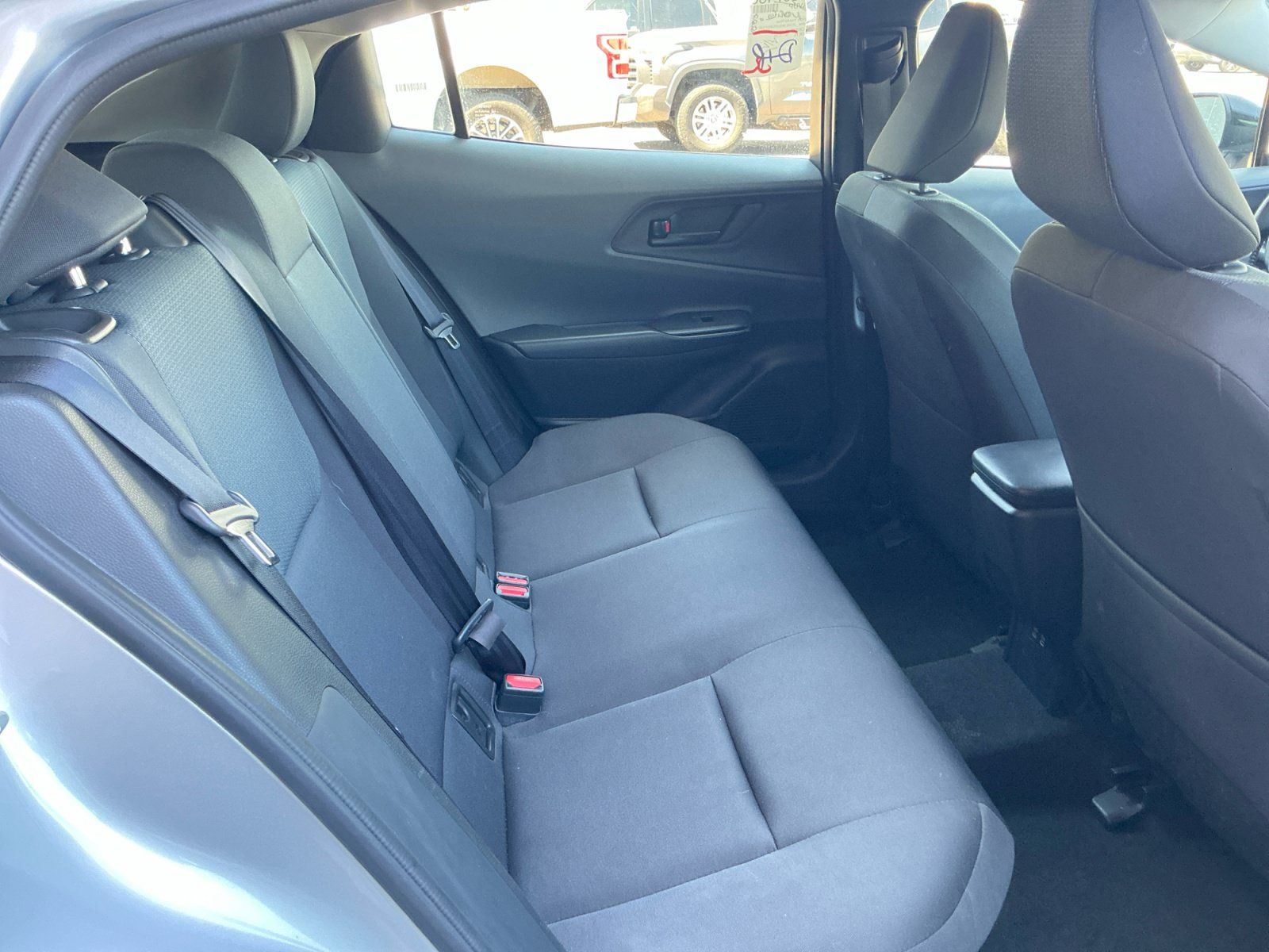 Certified 2025 Toyota Prius LE FWD image 18