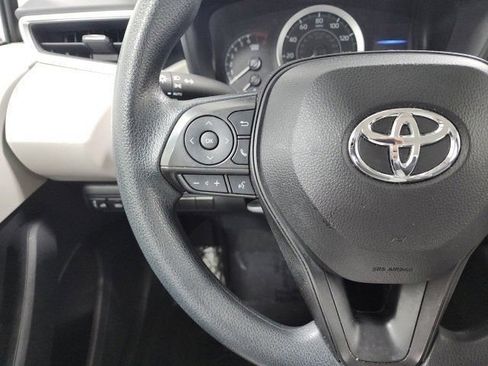 Used 2021 Toyota Corolla LE FWD image 24