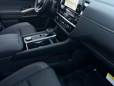 New 2025 Nissan Pathfinder Platinum image 20