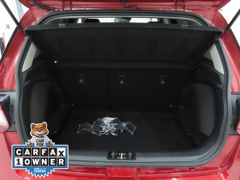 Used 2023 Hyundai Venue Limited w/ Cargo Package FWD image 23