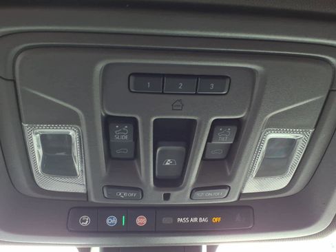 Used 2022 GMC Sierra 2500 Denali w/ Denali Ultimate Package image 28