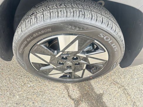 Used 2025 Hyundai Kona SEL image 30